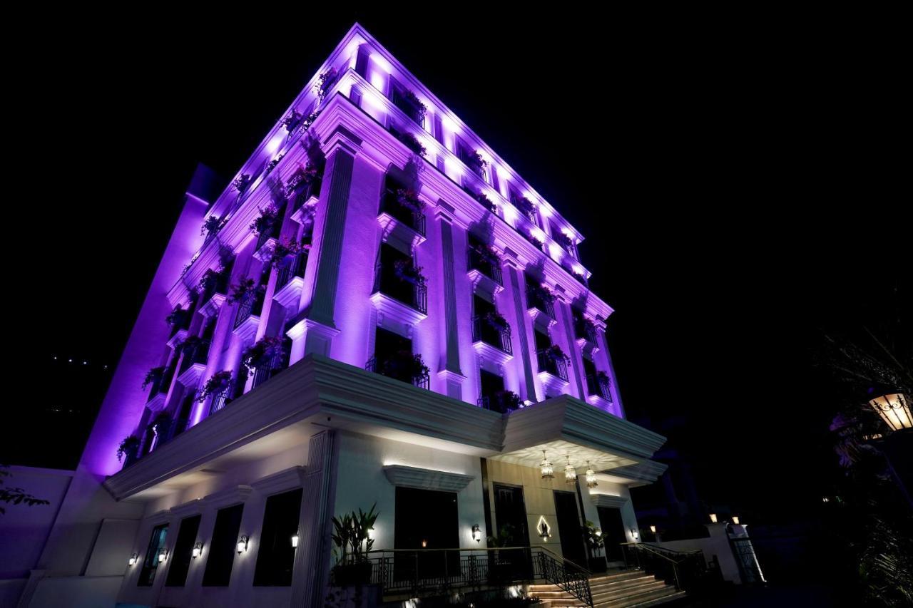 M2 Square By Monday Premium Hotel Нагпур Екстериор снимка